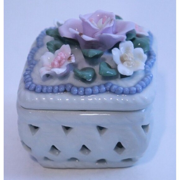 Floral Trinket Box Bone China‎ Ceramic Flowers White - Picture 1 of 11